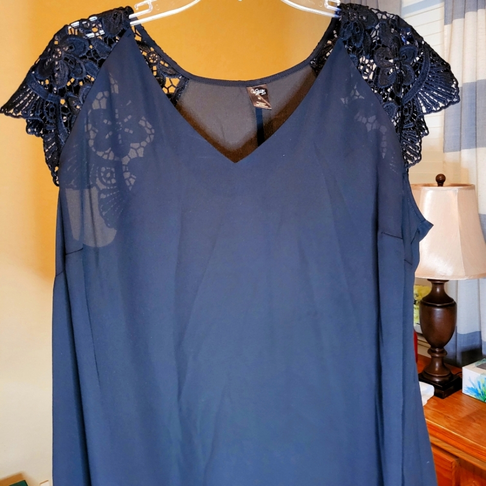 City Streets Black shirt with lace cap sleeves Size 1x